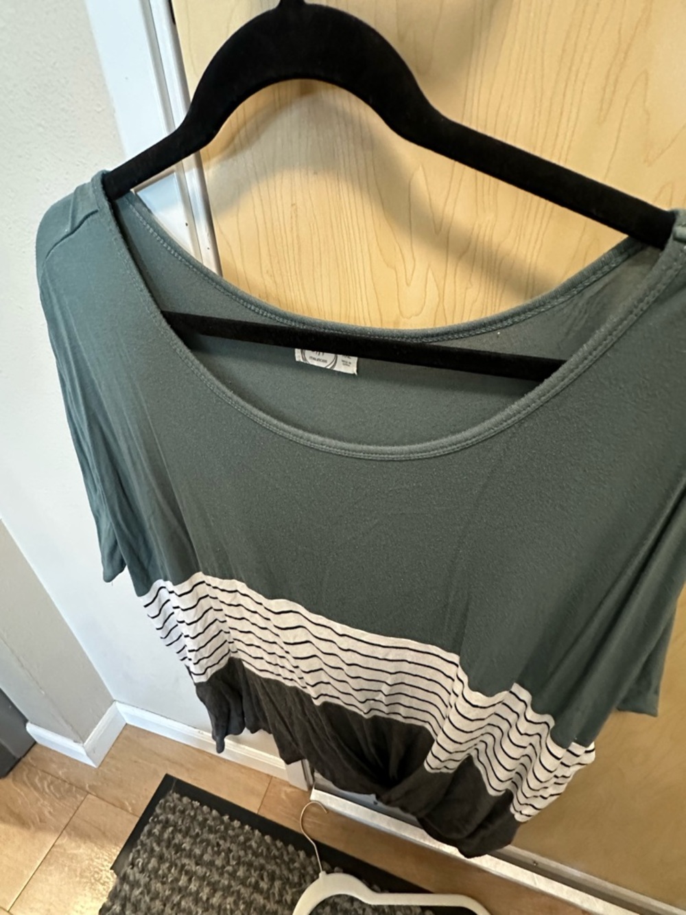 Scoop Neck Short Sleeve Stripe Colorblock Top - Sage Green